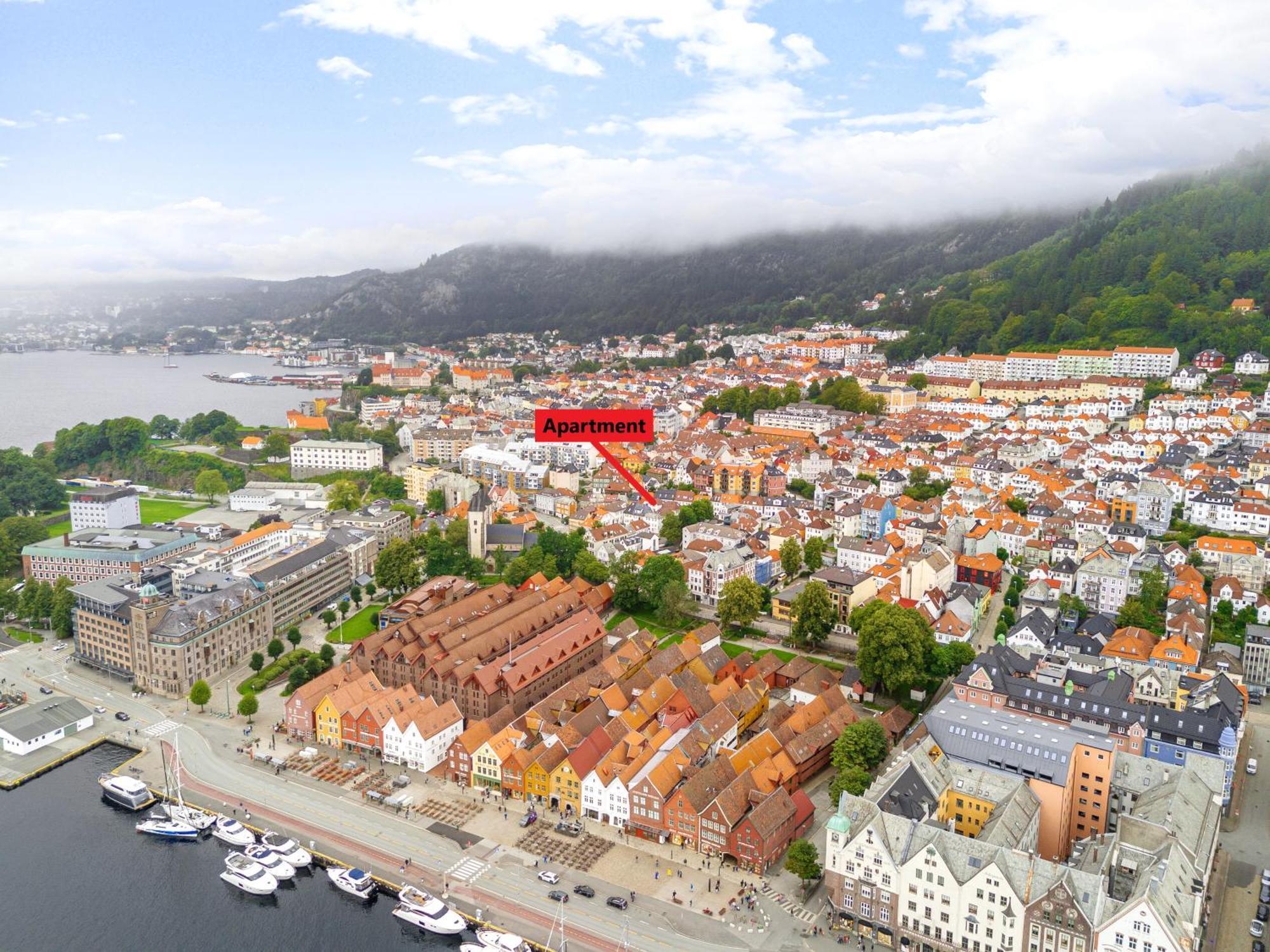 Homerentals Apartments - Behind Bryggen & Historic Cobblestone Streets - 2 Floor Renovated From February 2025 Bergen Exteriör bild